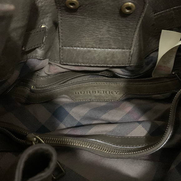 Burberry Quilted Lambskin Hobo Easton Olive Shoulder Bag - Picture 6 of 12